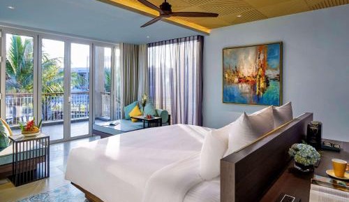 Two-Bedroom Premium Family Suite with Resort View
