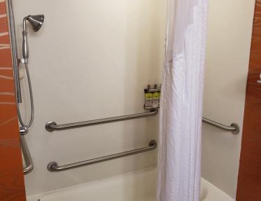 Standard King Room with Mobility Accessible Tub