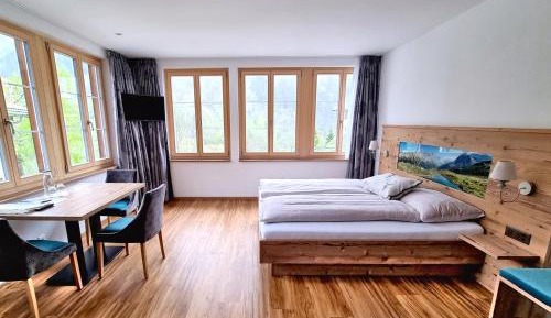 Family Room with Mountain View