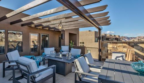 Four-Bedroom Holiday Home