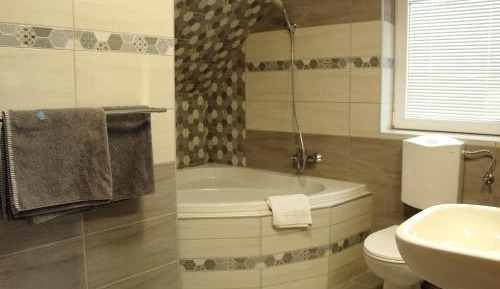 Twin Room with Bathroom