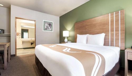 King Room - Accessible/Non-Smoking