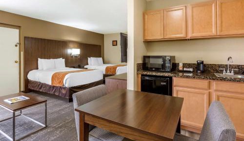 Double Suite with Two Double Beds - Accessible/Non-Smoking