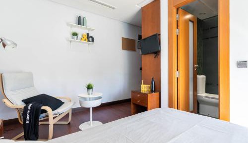 Single Room with Private Bathroom