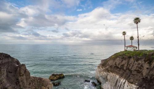 Pier & Ocean View, King ADA