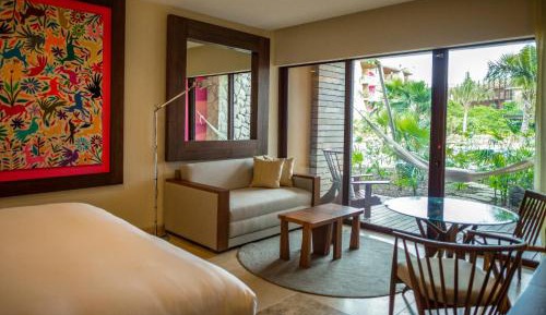 Suite with Garden View
