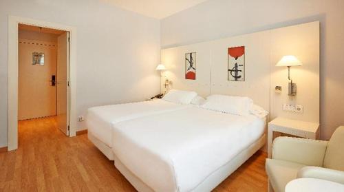 Family Connecting Room (3 Adults + 1 Child)