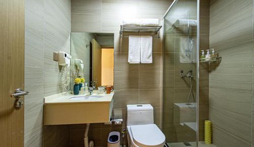 Deluxe Queen Room