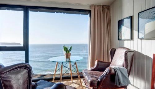 Double or Twin Room with Sea View