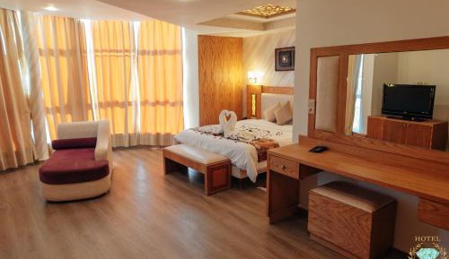 Suite with Garden View