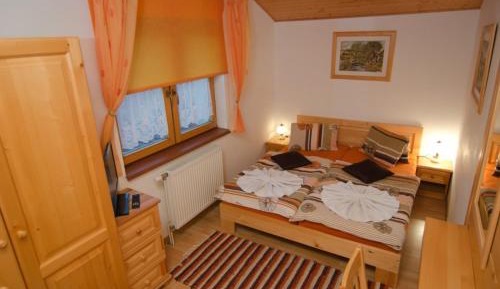 One-Bedroom Apartment (5 Adults)