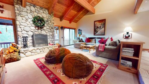 Five-Bedroom Apartment
