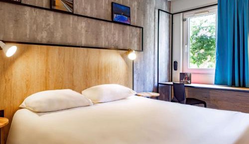 Standard Room with 1 Double Bed