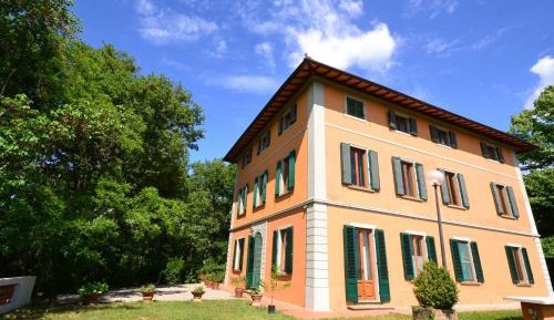 Four-Bedroom Holiday Home