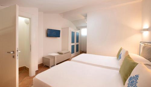 Superior Family Room