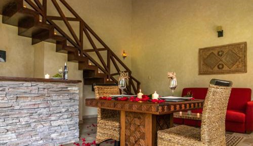 Deluxe Suite with Spa Bath