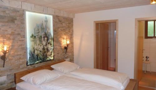 One-Bedroom Apartment with Balcony without Mountain/Lake View