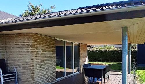 Three-Bedroom Holiday Home 