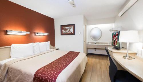 Deluxe King Room Non-Smoking