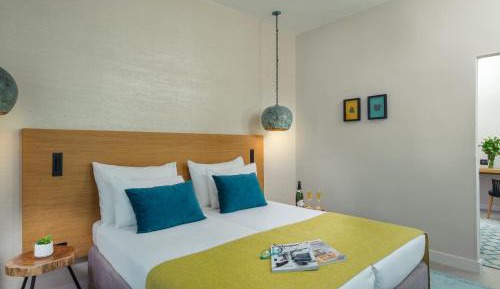 Deluxe Suite (twin/double)