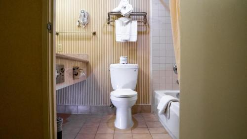 Three-Bedroom Suite - Non-Smoking