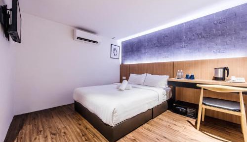 Budget Queen Room