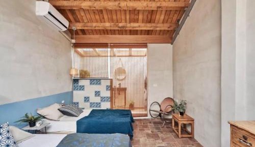 Twin Room with Private Bathroom