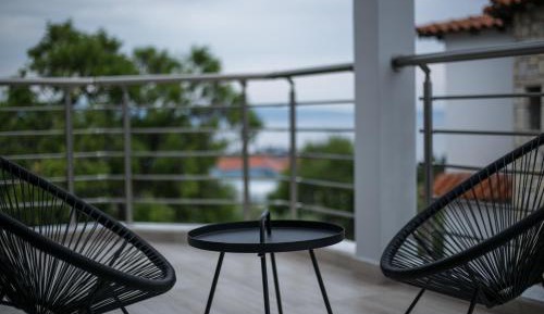 Deluxe Suite with Sea View