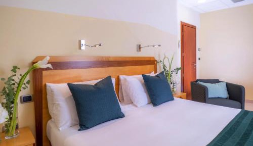 Superior Double Room with Balcony and Sea View