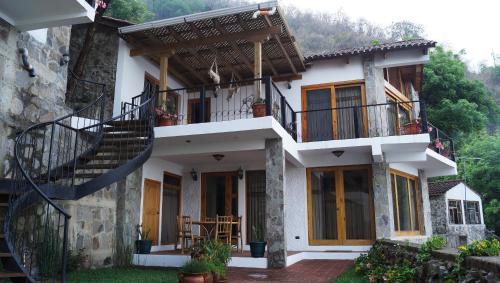 Four-Bedroom Villa (10 Adults)