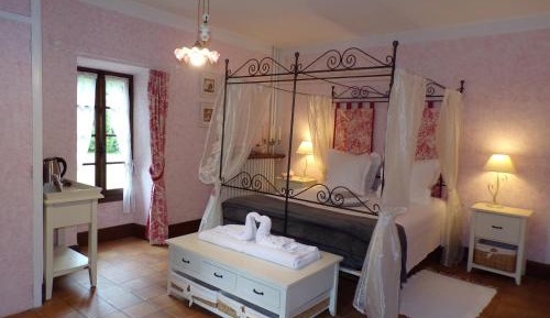 Deluxe Double Room with Shower