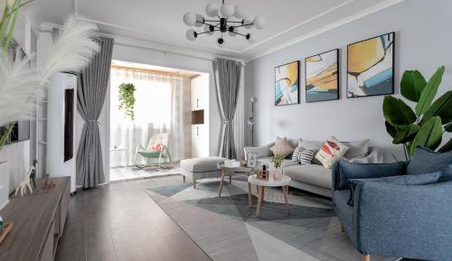 Apartment with Balcony