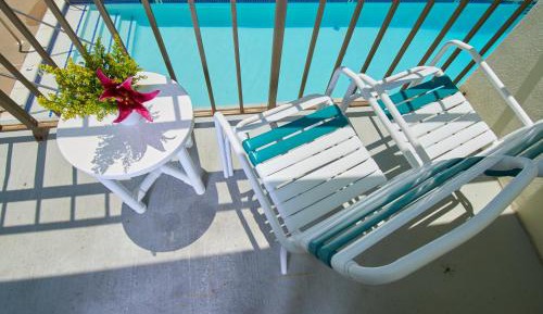 Double Room with Two Double Beds - Pool Side - No Stove