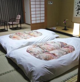 Japanese-Style Standard Room - Breakfast and Dinner Included - Snow Monkey Pass included