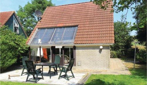 Three-Bedroom Holiday Home 