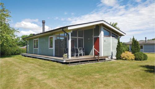 Three-Bedroom Holiday Home 