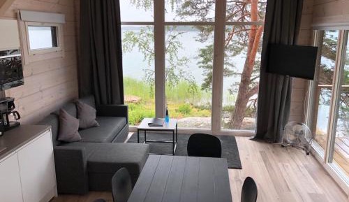 1 Bedroom Holiday House with Sea View and Sauna