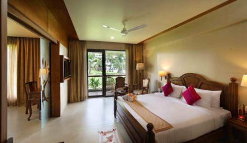 Lake View Suite room