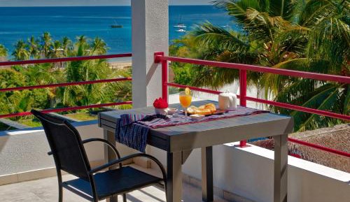 Suite 3 avec terrasse vue panoramique sur mer, piscine et Jardin