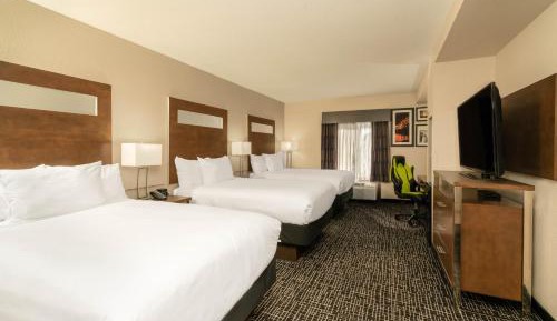 Double Room with Three Double Beds - Non-Smoking