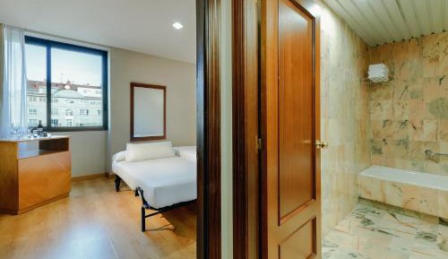 Standard Double or Twin Room (2 Adults + 1 Child)