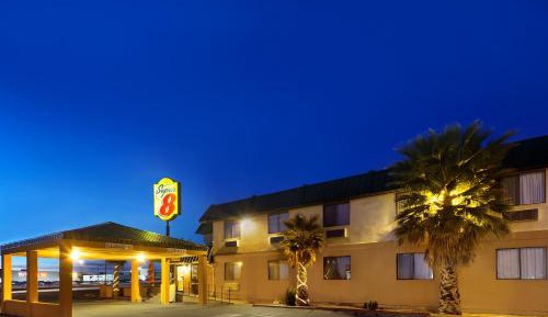 Queen Room - Non-Smoking