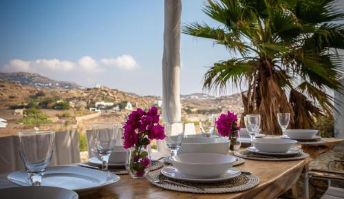 6 Bedroom Villa with Common Pool