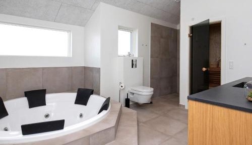 Five-Bedroom Holiday Home