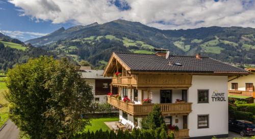 Three-Bedroom Apartment with Balcony