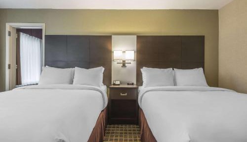 Queen Room with Two Queen Beds - Non-Smoking