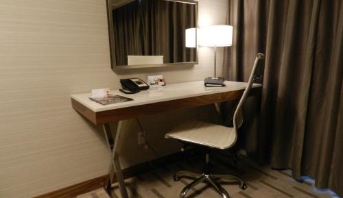 King Room with Roll-In Shower - Disability Access/Non Smoking