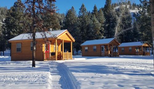 Double or Twin Room with Mountain View