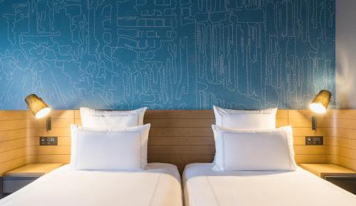 Executive Twin Room with Access to Executive Lounge