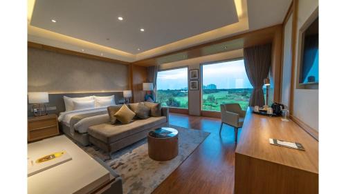 Superior King Room